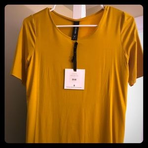 Agnes and Dora fitted tee